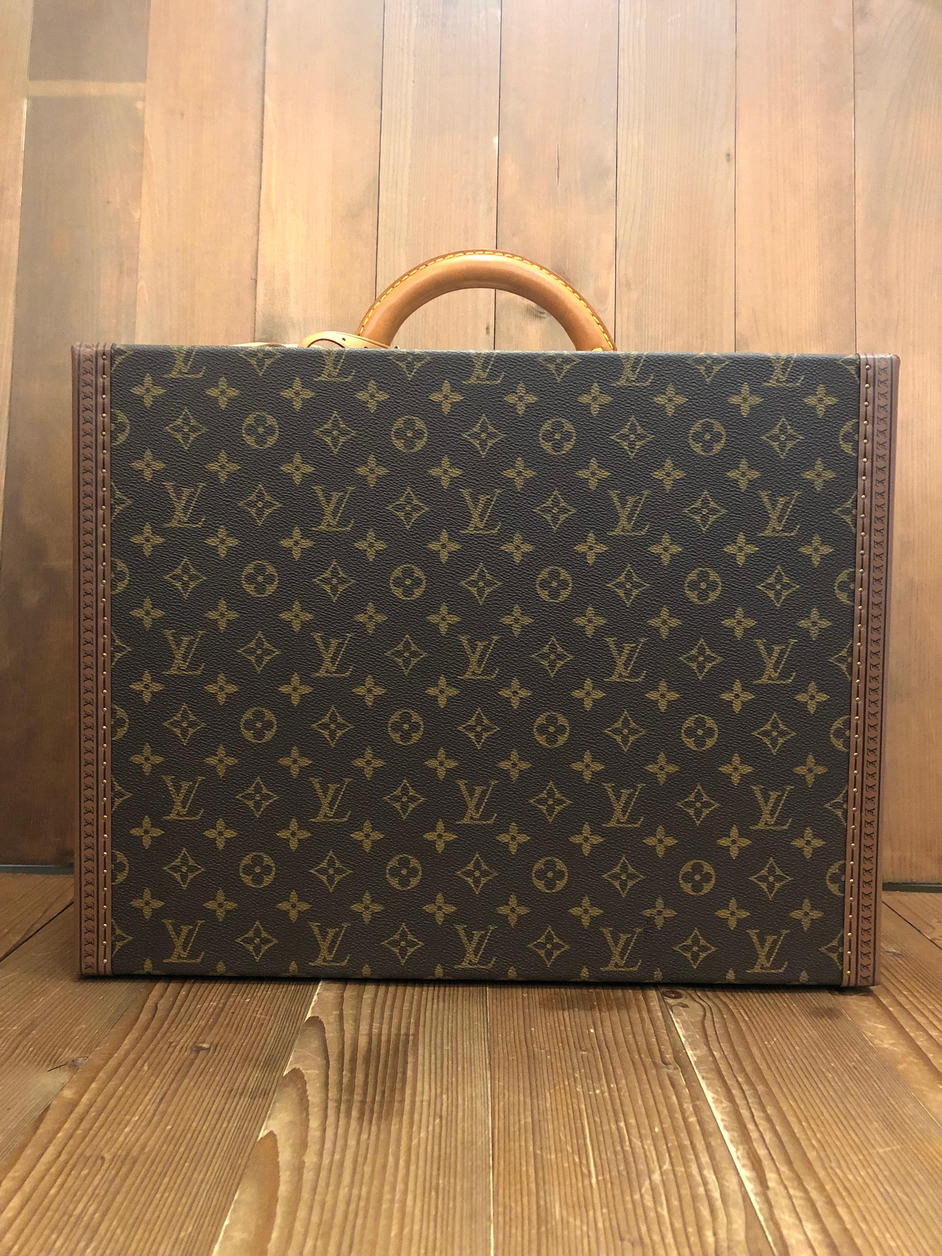 Black 1999 LOUIS VUITTON Monogram Canvas Super President Trunk Case