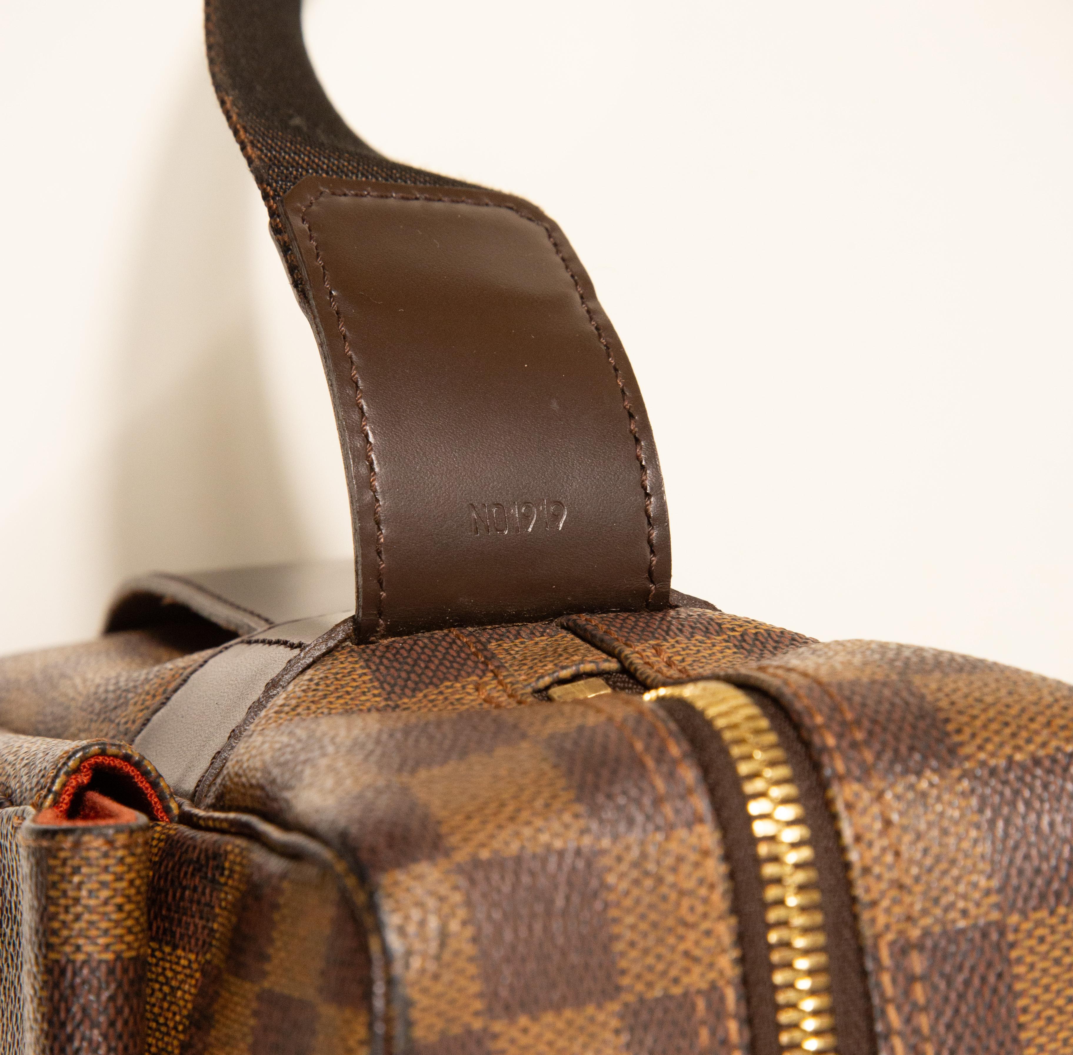 1999 Louis Vuitton Naviglio Camera Shoulder Bag in Damier Ebene Coated Canvas For Sale 9