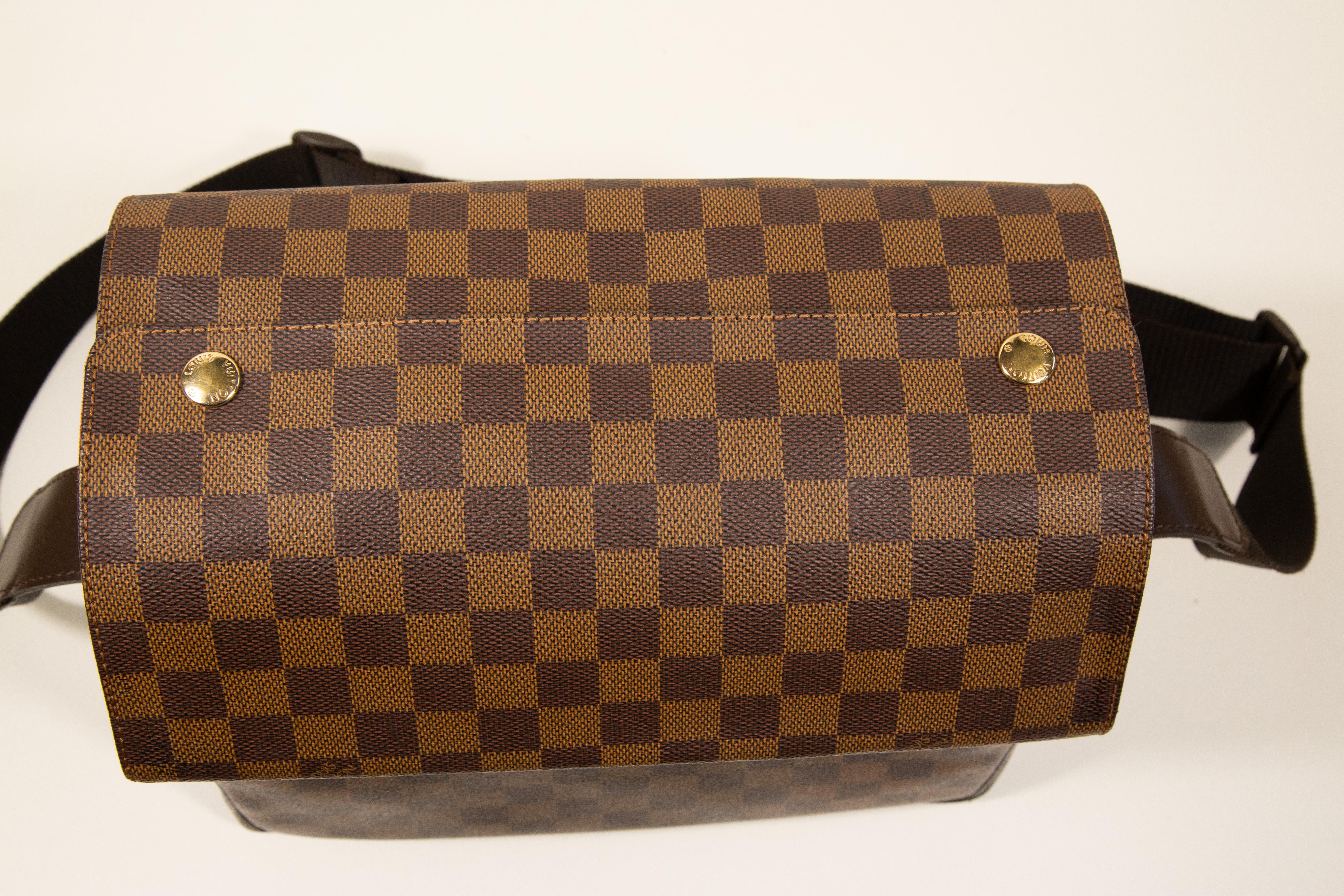 1999 Louis Vuitton Naviglio Camera Shoulder Bag in Damier Ebene Coated Canvas For Sale 11