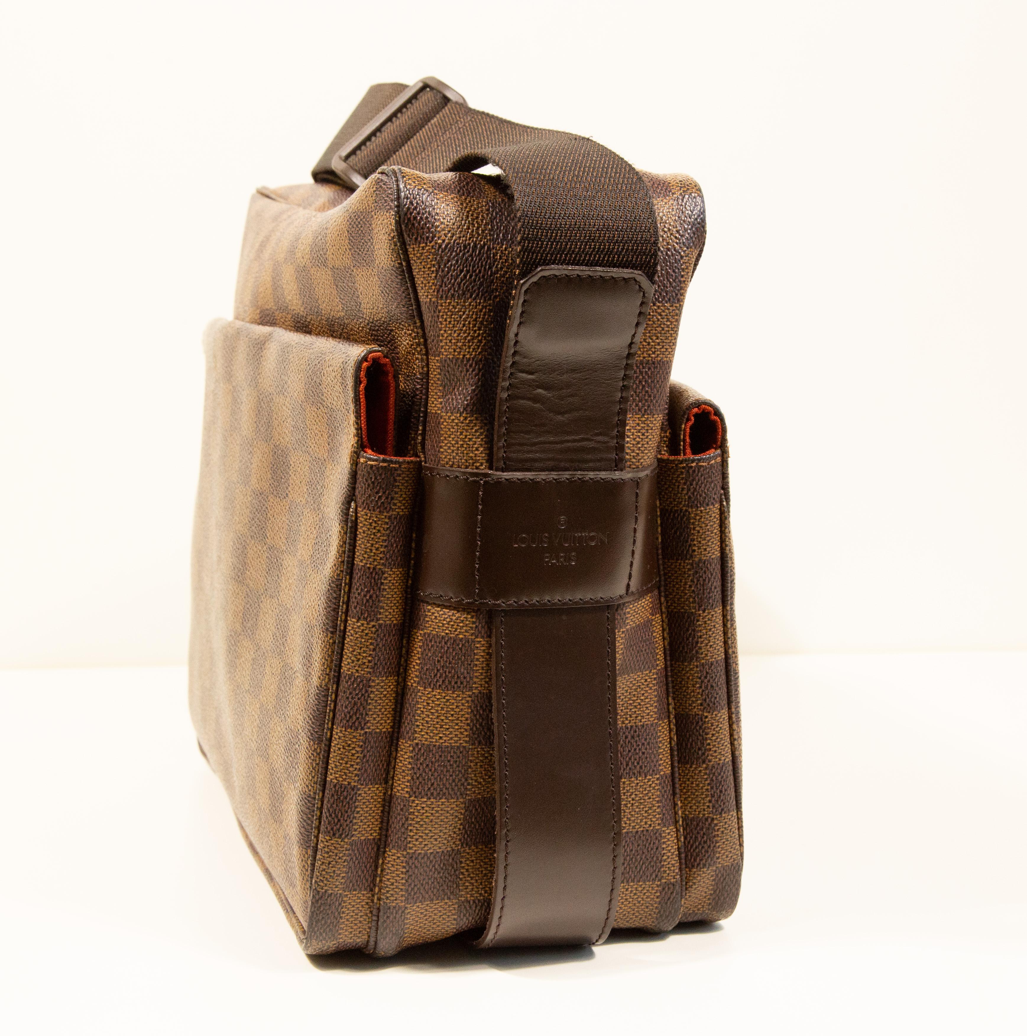 1999 Louis Vuitton Naviglio Camera Shoulder Bag in Damier Ebene Coated Canvas For Sale 2