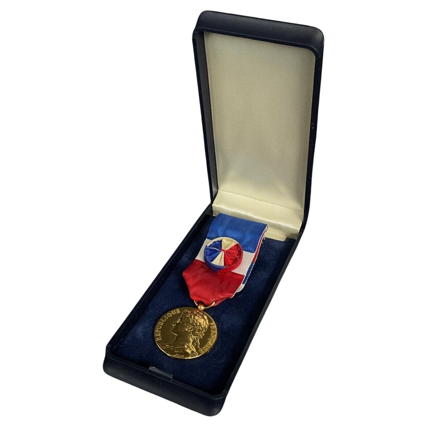 1999 Ministry of Labor Medal for J. Boving in Original Box - 2Y348