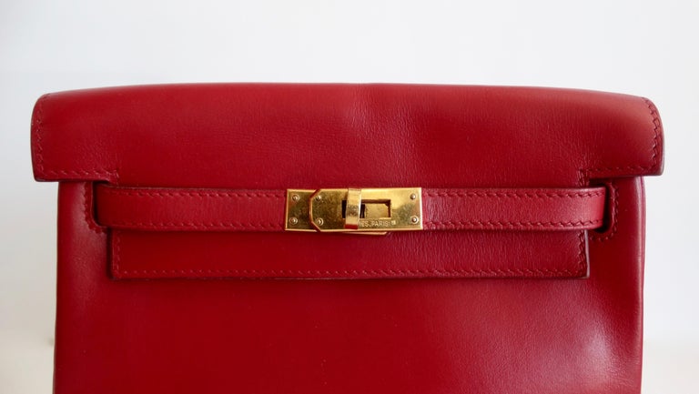 Hermés 1999 Red Gulliver Kelly Ado 20cm In Good Condition For Sale In Scottsdale, AZ