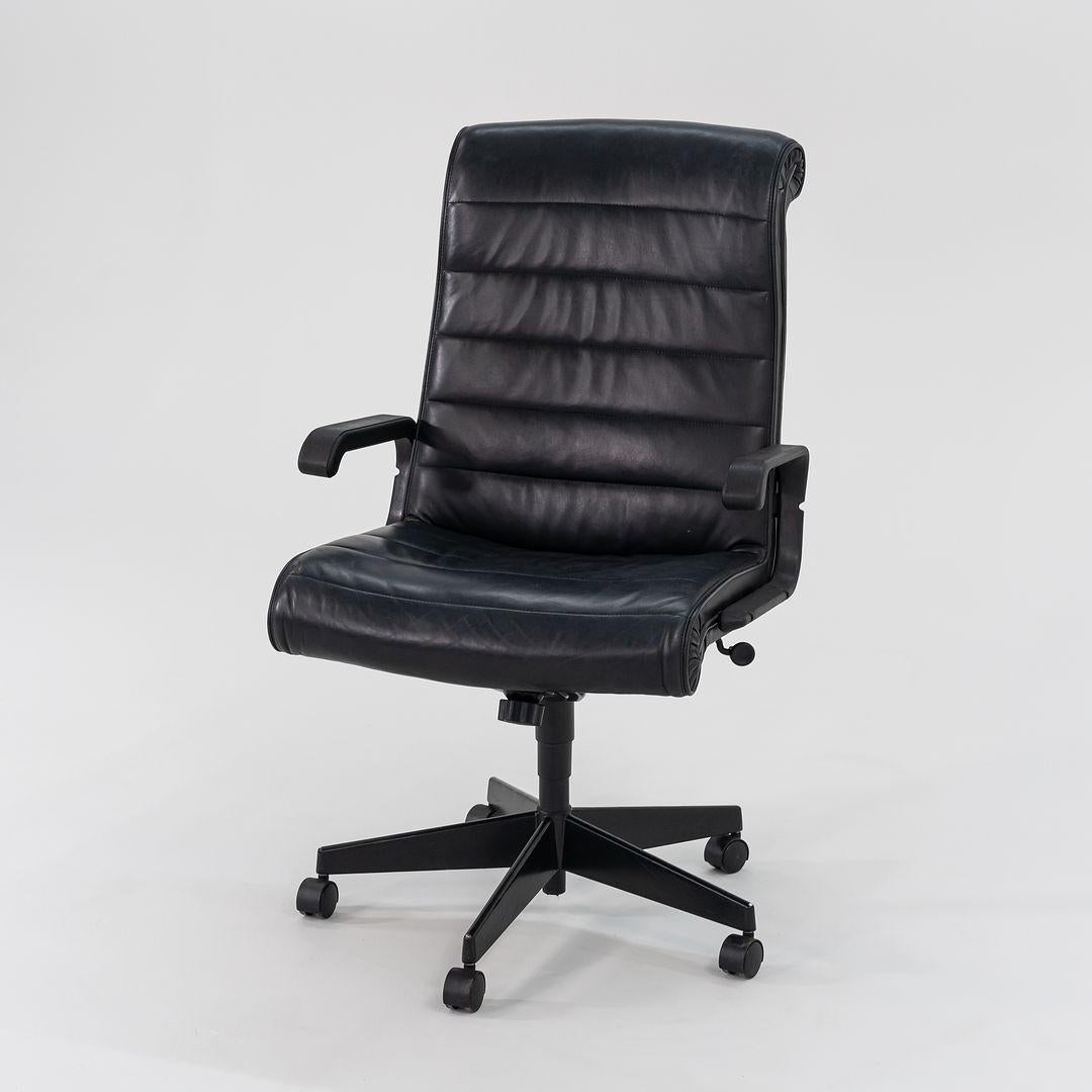 Fine XX secolo 1999 Richard Sapper per Knoll Sedia da scrivania direzionale in pelle 12x Disponibile in vendita