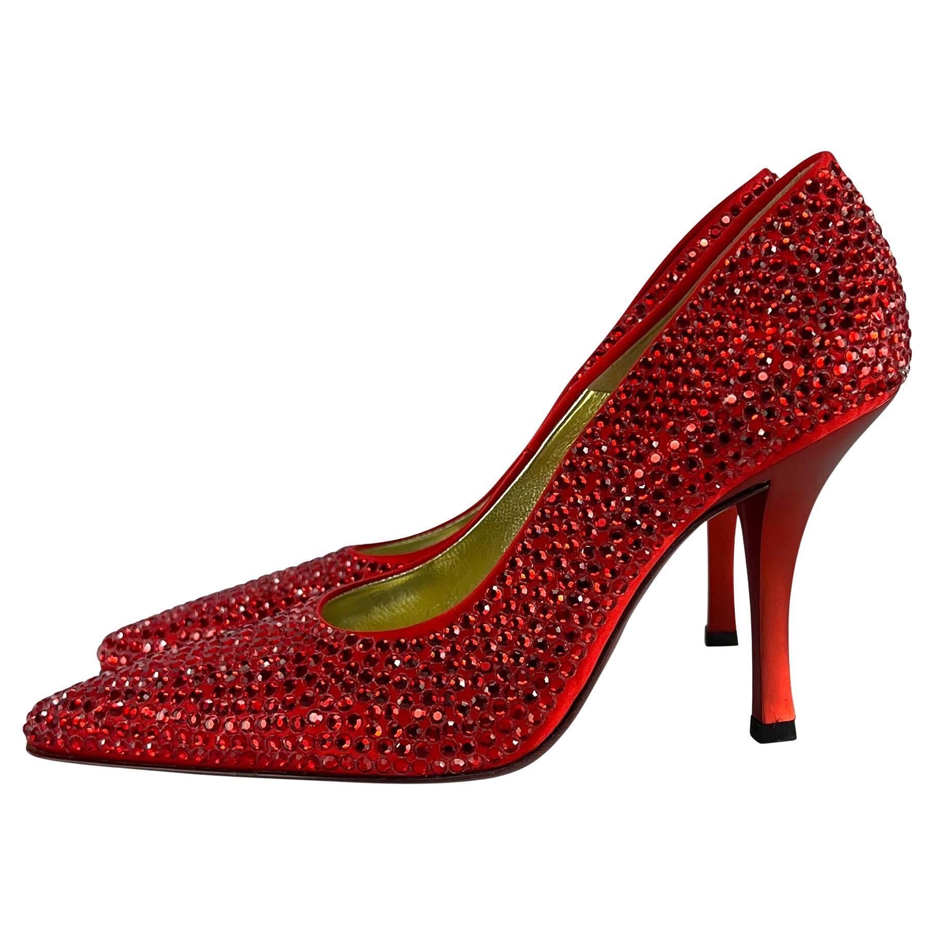 1999 Salvatore Ferragamo Limited Edition Marilyn Monroe Red Swarovski Heels 6B In Excellent Condition For Sale In West Hollywood, CA