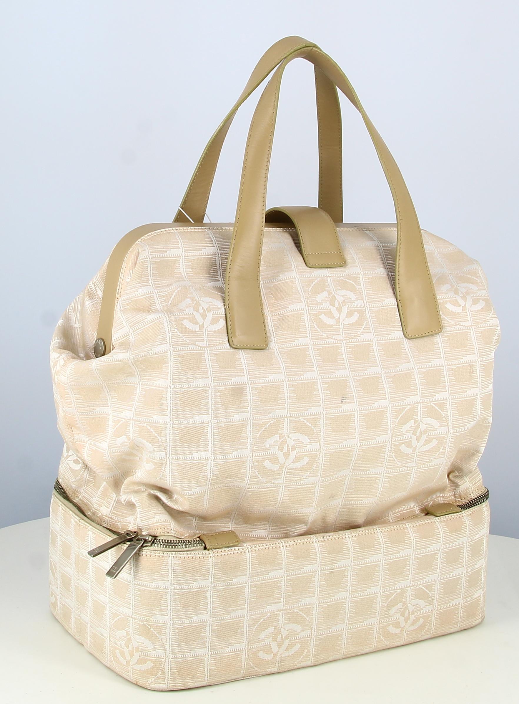 Women's or Men's 1999 Tote Bag Chanel Fabrics In Pink Monogram For Sale