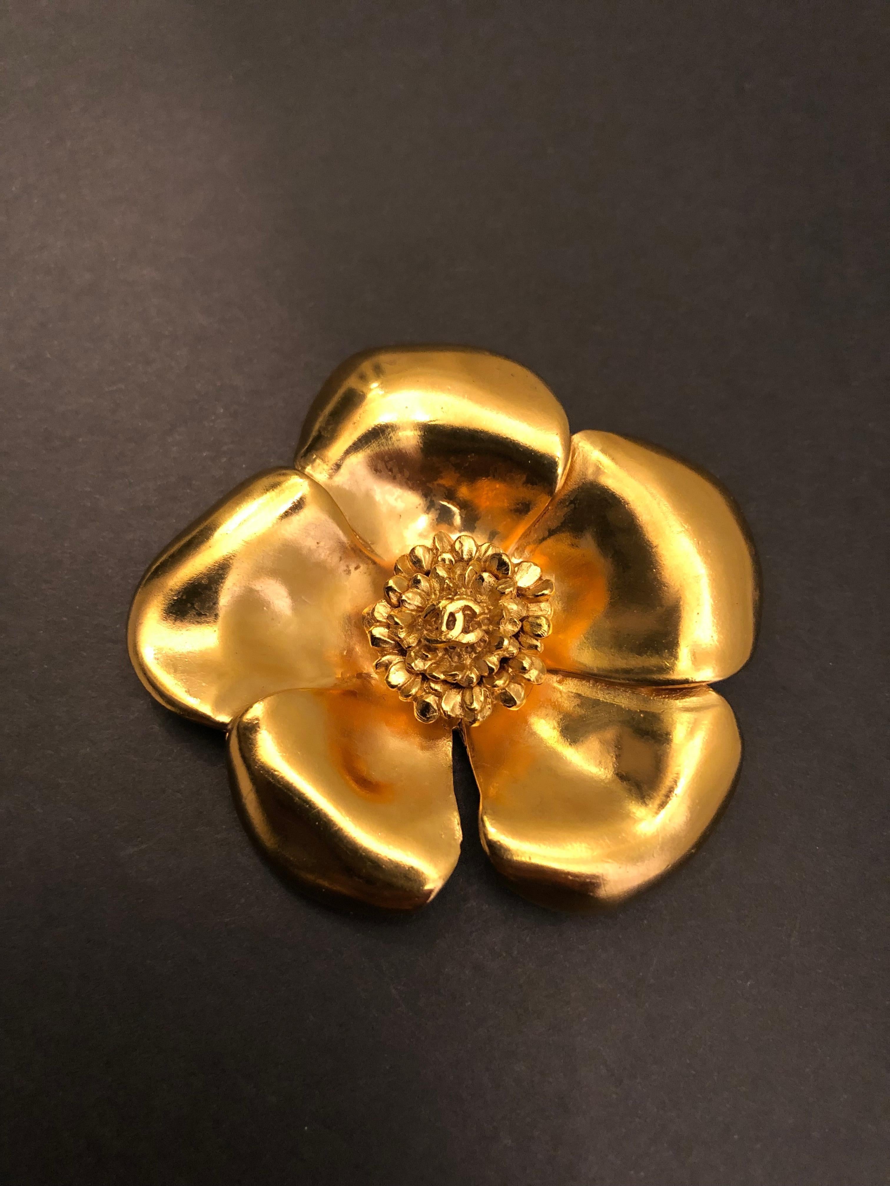 1999 Vintage CHANEL Gold Toned Camellia Brooch 2