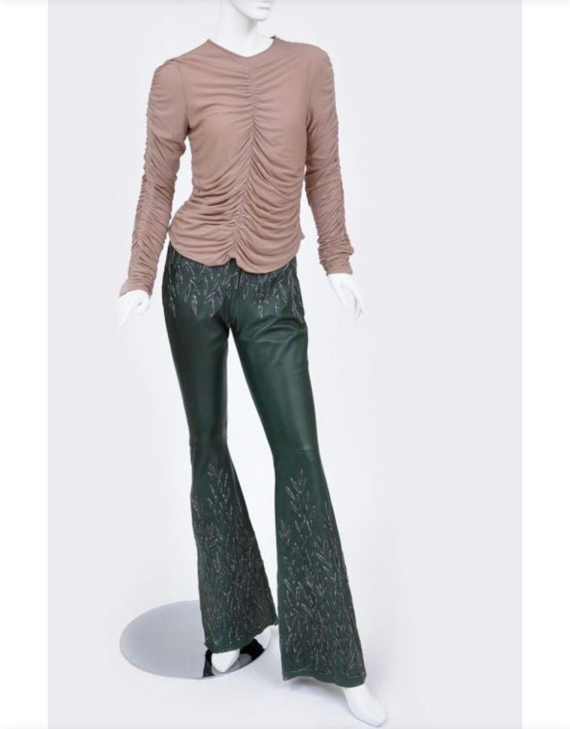 Highly sought after GUCCI EMBROIDERED LEATHER PANTS and RUCHED SILK TOP by TOM FORD
Circa 1999
Extremely RARE 
Made in Italy
The set is IT Size 40 - US 4
