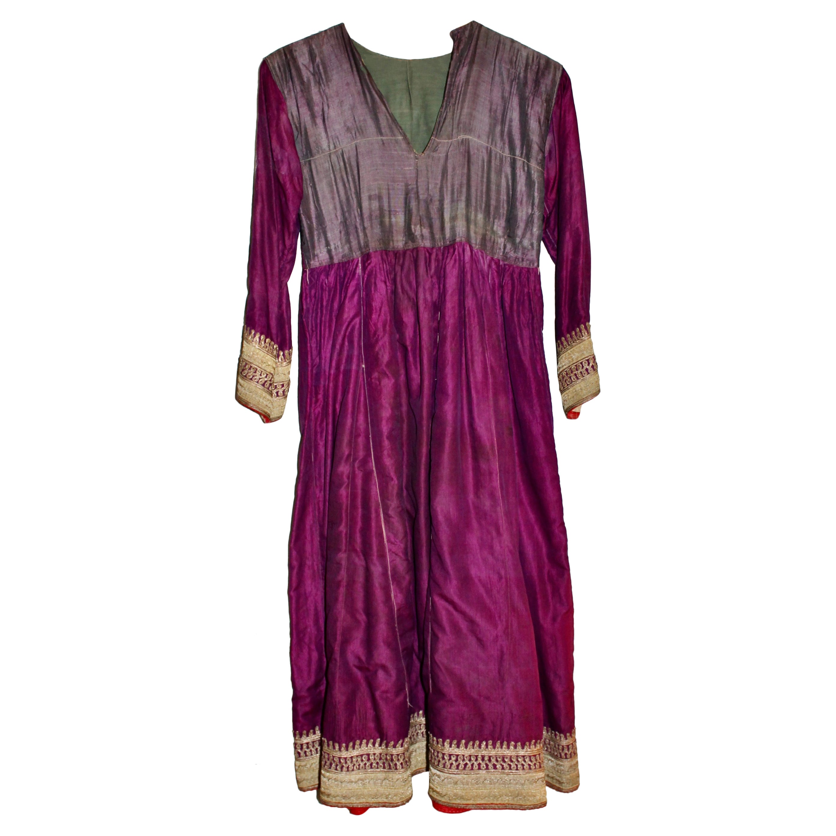 19c. Afgan-Hazara  Violettes Seidenkleid