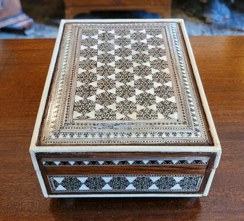 Silver 19C Anglo Indian Bombay MOP Sadeli Mosaic Trinket Box For Sale