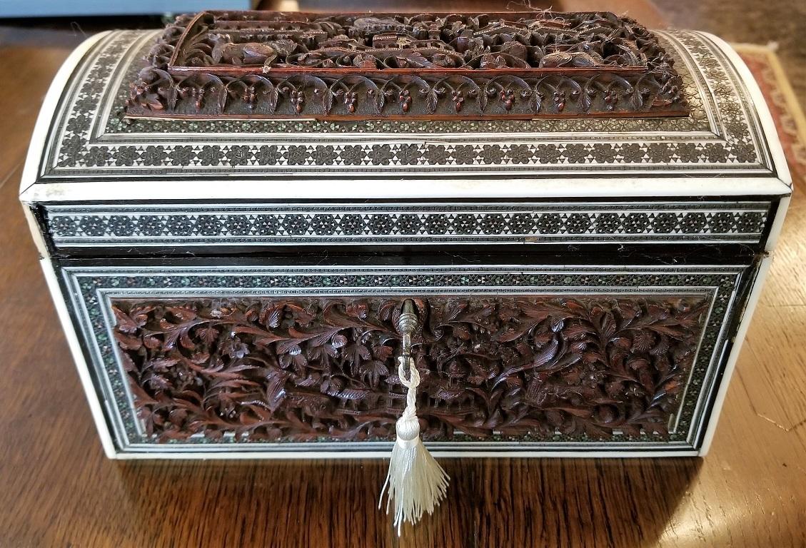 19th Century Anglo Indian Heavily Carved Padouk and Sadeli Double Caddy In Good Condition In Dallas, TX