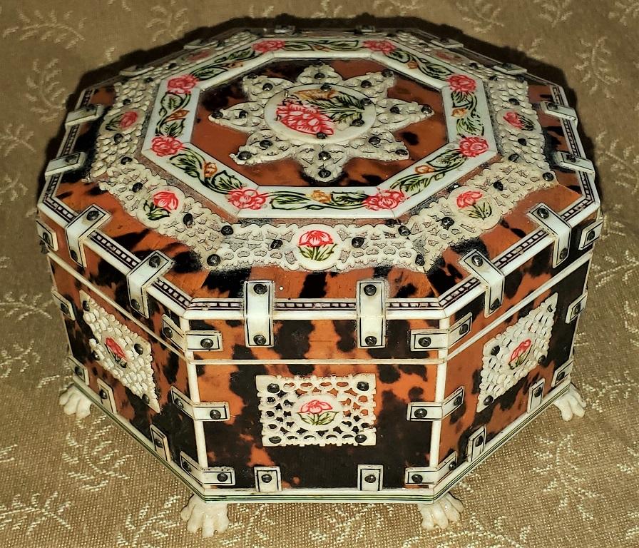 19th Century Anglo-Indian Octagonal Shell and Bone Jewelry Box 4