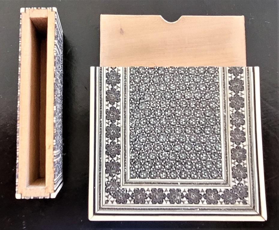 XIXe siècle Coffret à cartes à cartes en mosaïque de sadeli anglo-indien du 19e siècle en vente