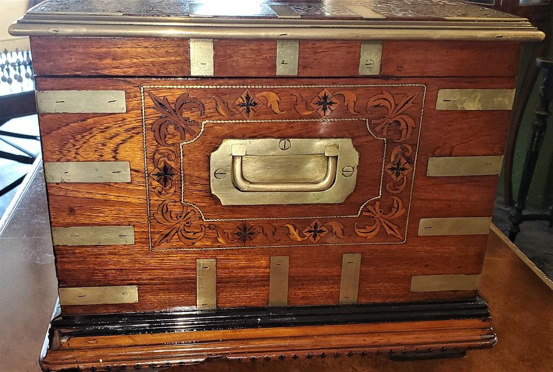 19th Century Anglo Indian Stationery Campaign Chest, Outstanding In Good Condition In Dallas, TX