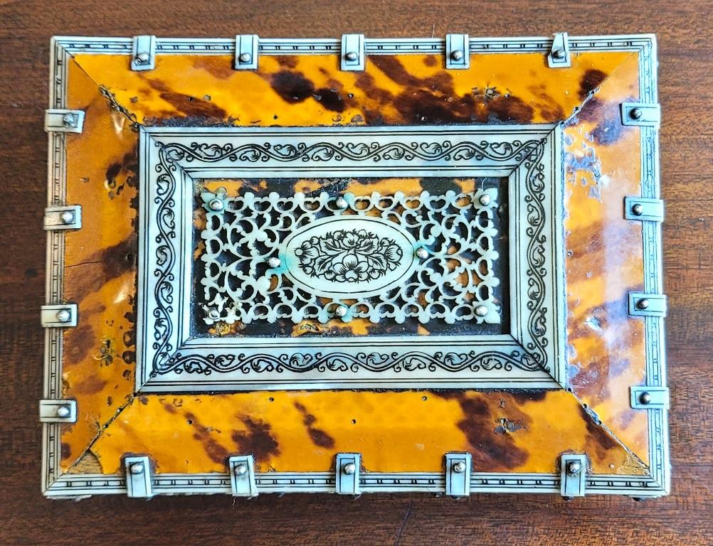 Anglo-Indian 19C Anglo Indian Vizagapatam Shell and Bone Trinket Box