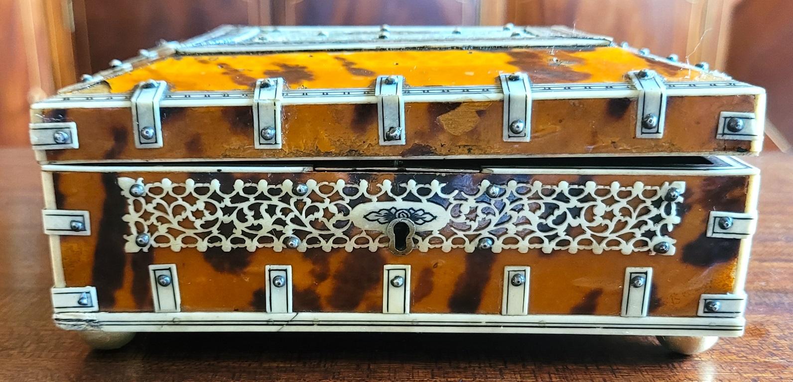 19C Anglo Indian Vizagapatam Shell and Bone Trinket Box 1