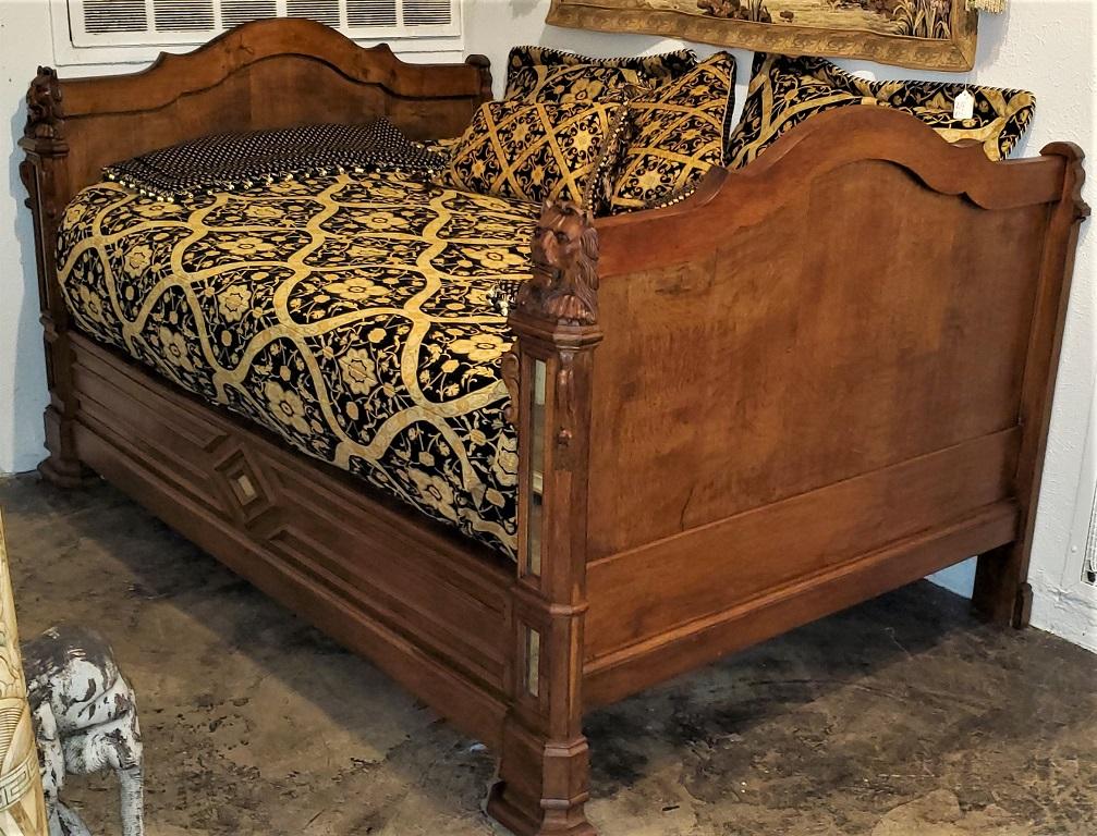 Gothic Revival 19th Century Belgian Golden Oak Daybed