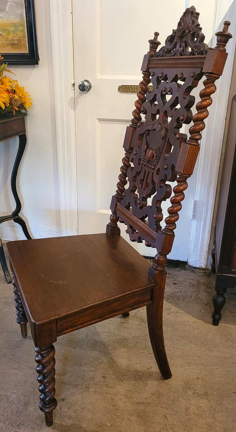 19C English Rococo Revival Ecclesiastical Oak Hall Chair For Sale 5
