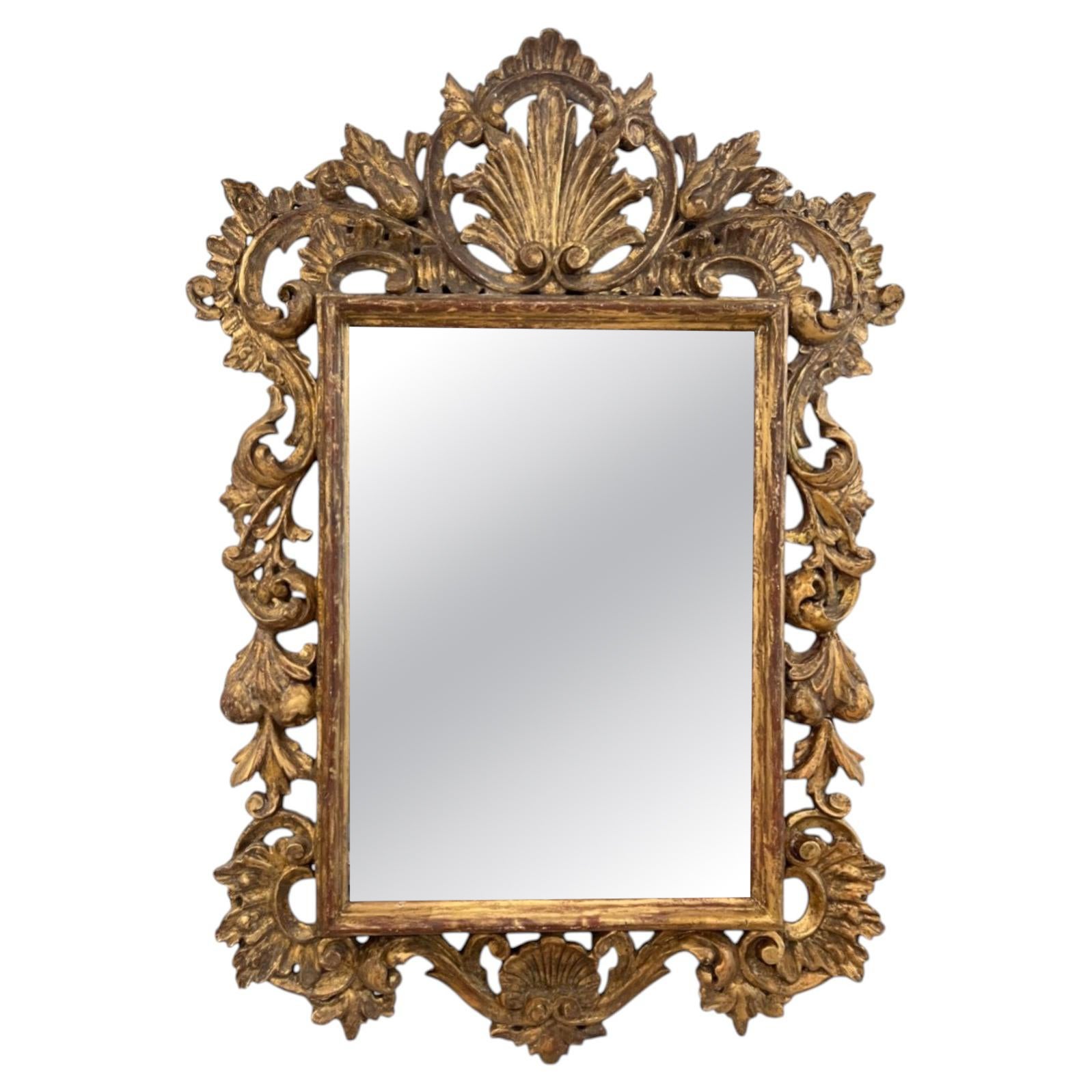 Specchio in legno dorato French Rococo del XIX secolo
