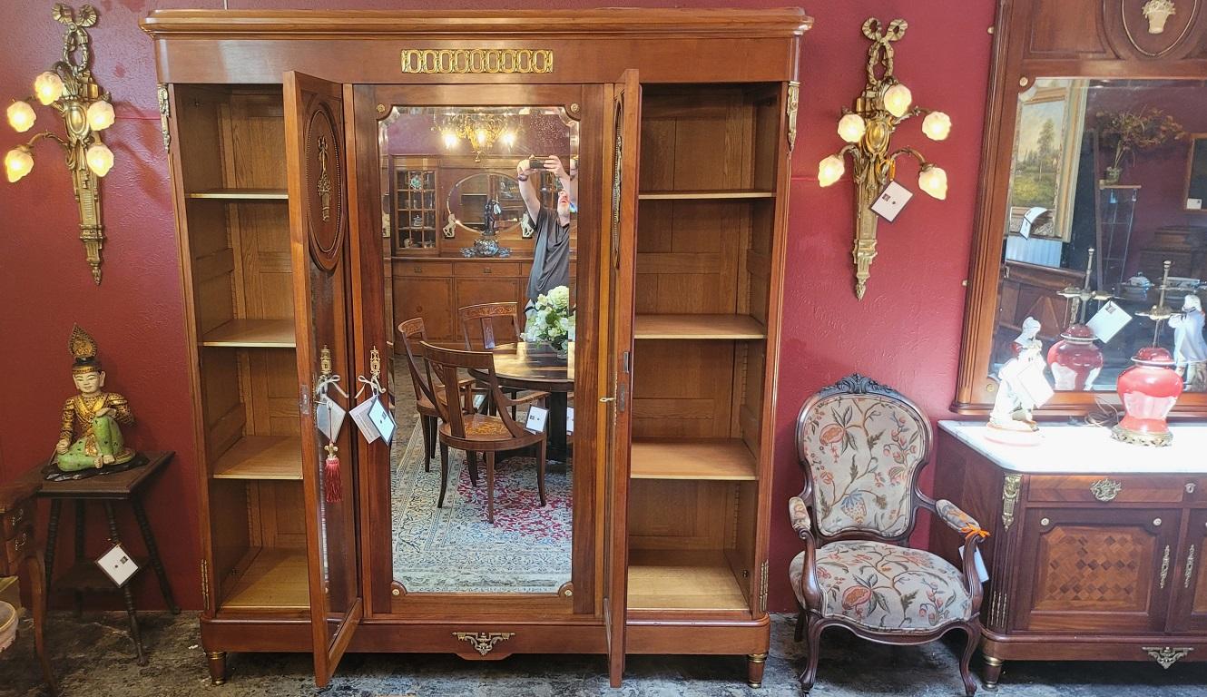 19C Ensemble complet de chambre à coucher de style Empire français - Remarquable en vente 12