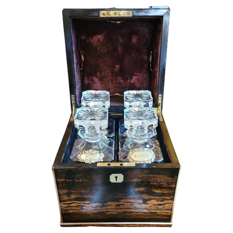 19C Irish Coromandel Wood Campaign Decanter Box For Sale at 1stDibs