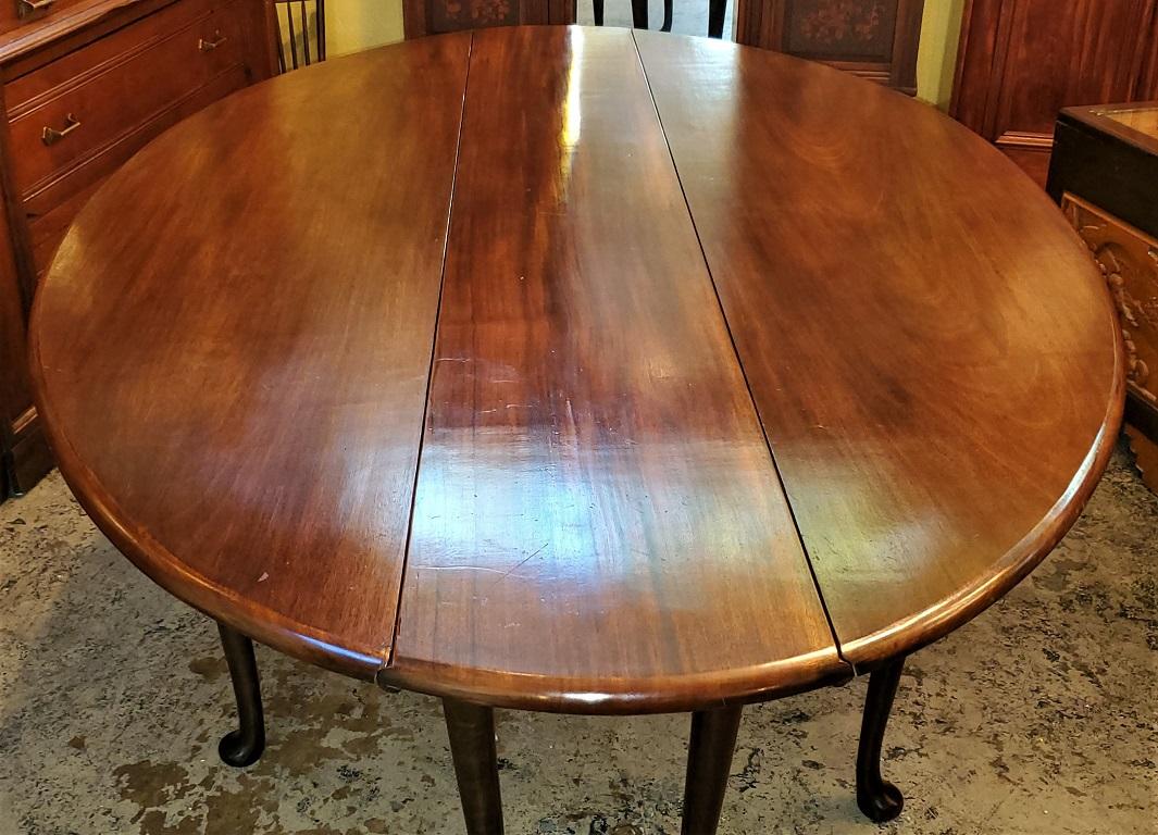 Hand-Crafted 19th Century Irish Country Squires Mahogany Hunt Table For Sale