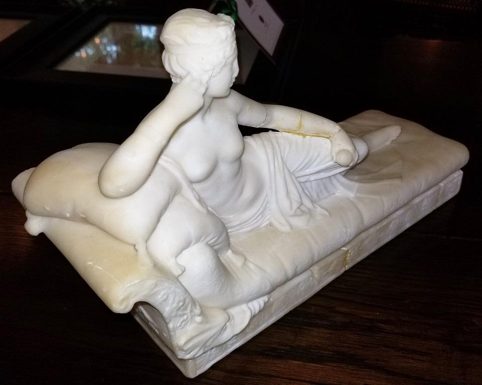 Grand Tour 19th Century Marble of Venus Reclining