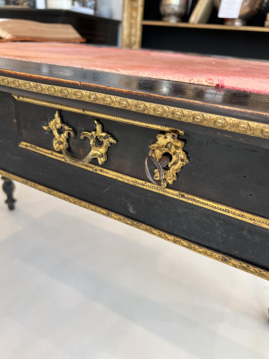 19th Century Noir Desk with Gilded Carving 'Napoleon III' In Fair Condition In New Orleans, LA