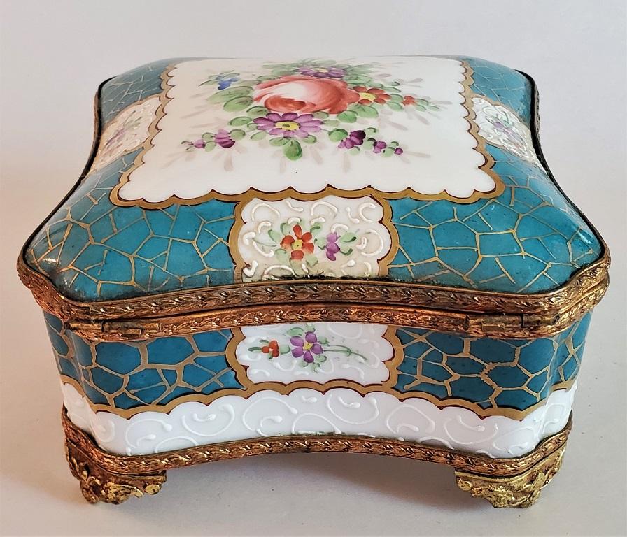 19th Century Samson Paris Porcelain Trinket Box For Sale 2