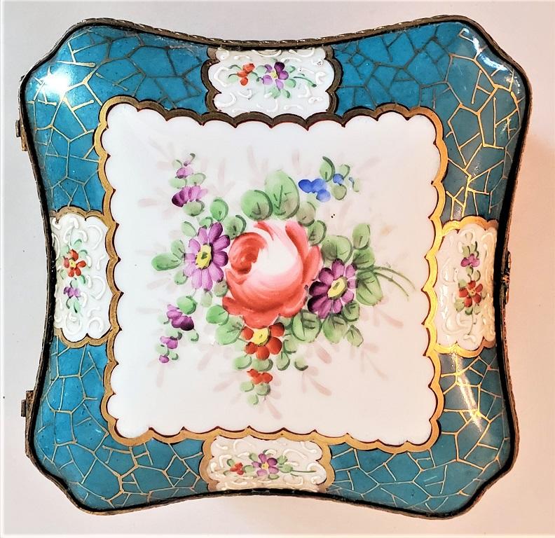 19th Century Samson Paris Porcelain Trinket Box For Sale 4