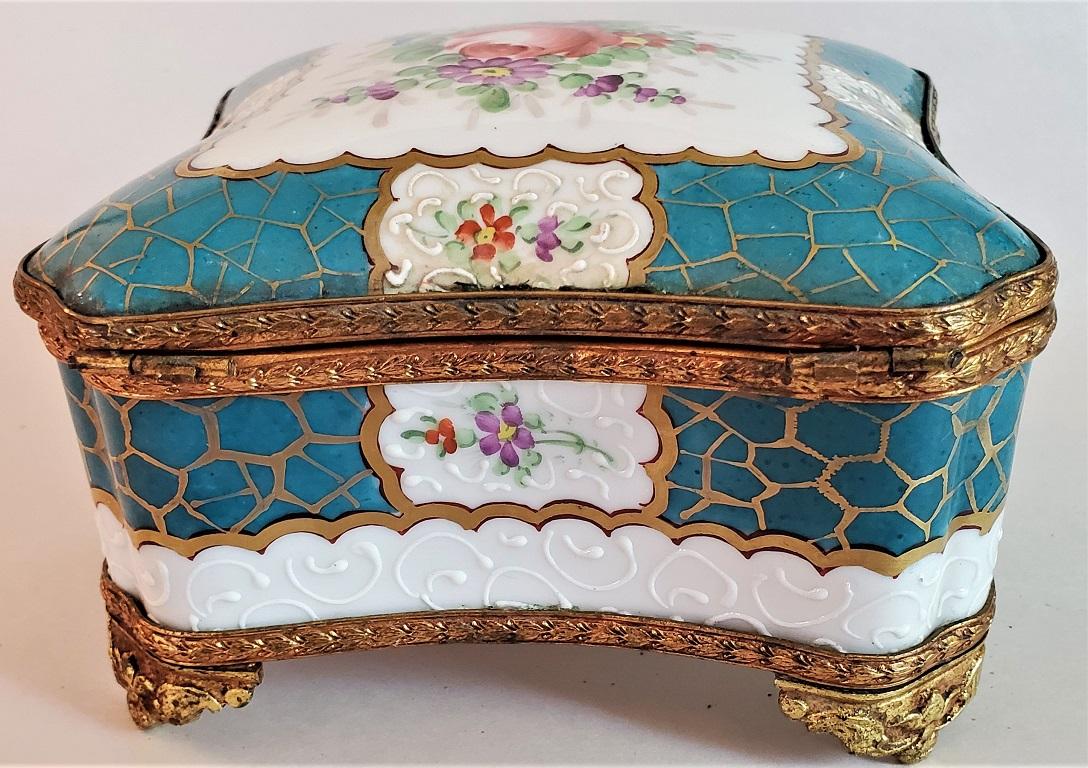 19th Century Samson Paris Porcelain Trinket Box For Sale 5