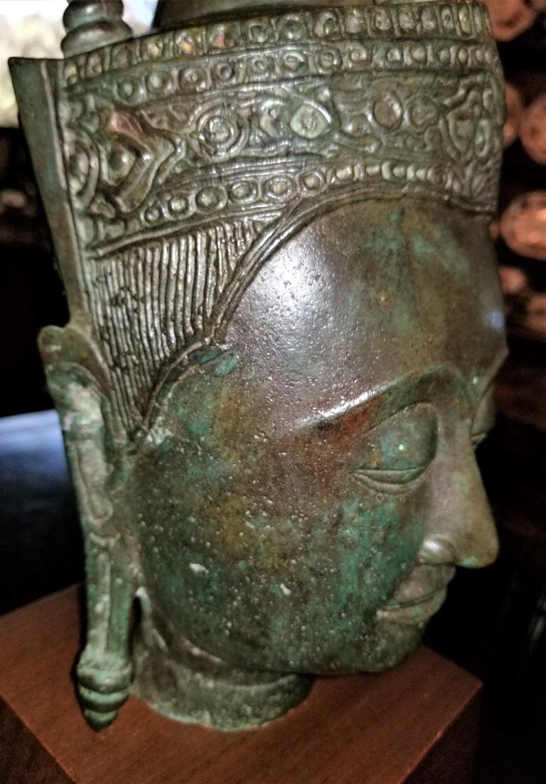 19th Century Thai Bronze Buddha Head on Stand For Sale 4