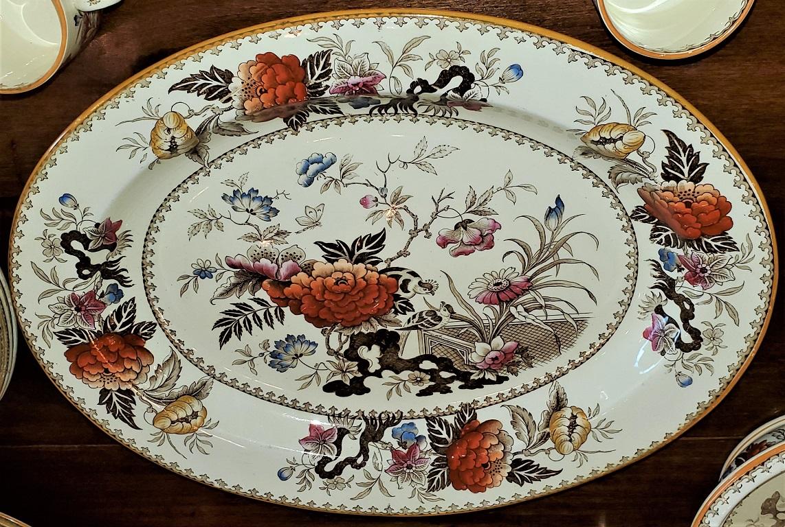 Porcelain 19th Century Wedgwood Bullfinch A1260 67-Piece Service