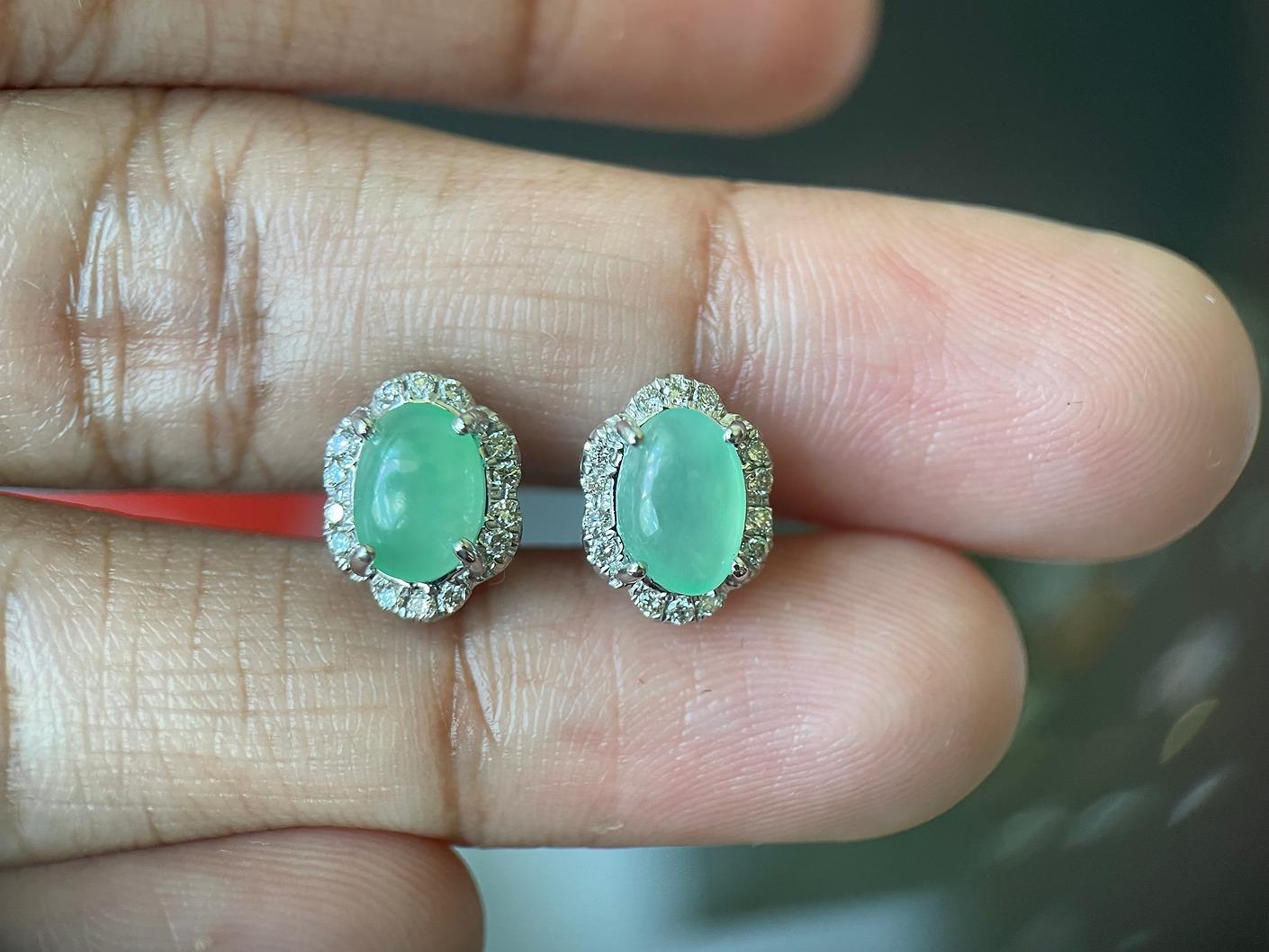 1.9 Karat Hellgrüner Ohrstecker Typ A Jadeit und natürlicher Diamant (Art déco)
