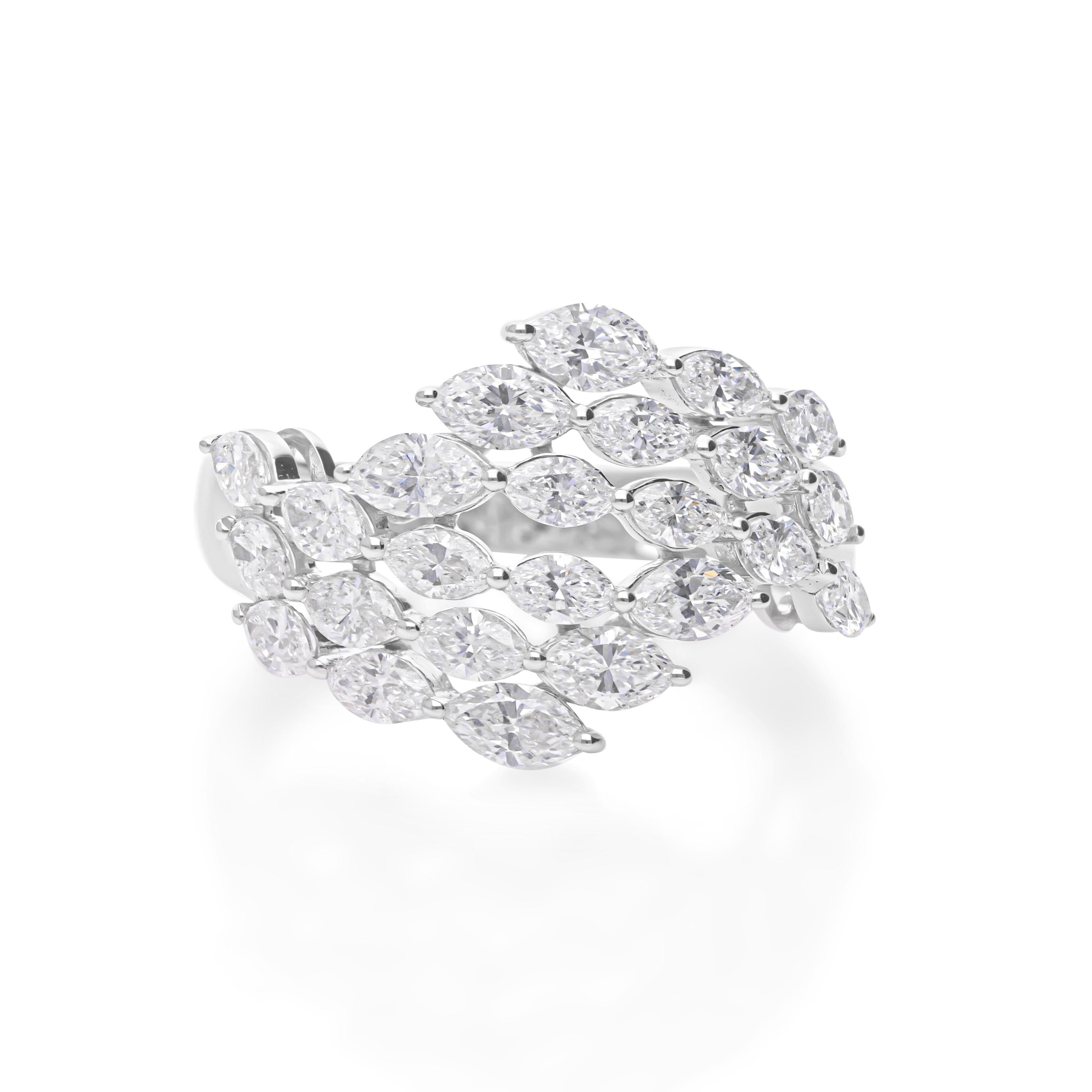Im Angebot: 1,9Kt SI Reinheit HI Farbe Marquise Diamant Ehering 14 Karat Weißgold ()