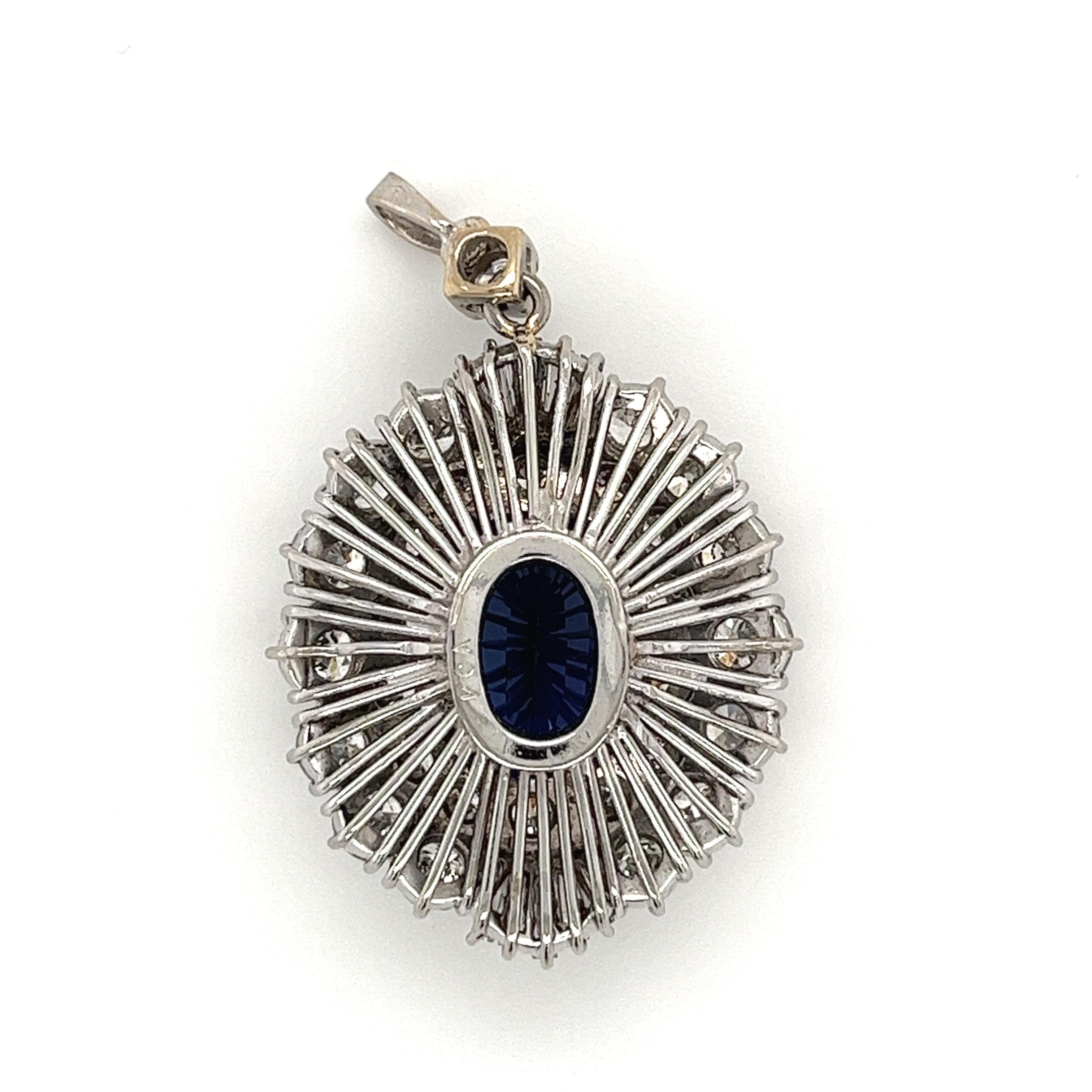 Oval Cut 19ct Van Cleef and Arpels Ceylon Blue Sapphire and Diamond Pendant Necklace