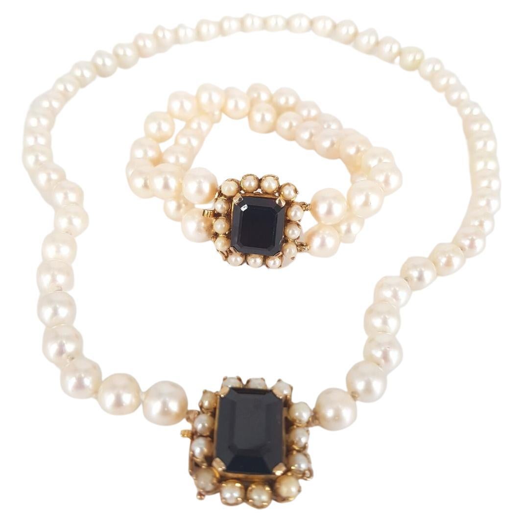 19ct Yellow Gold, Pearl and Garnet Necklace & Bracelet For Sale