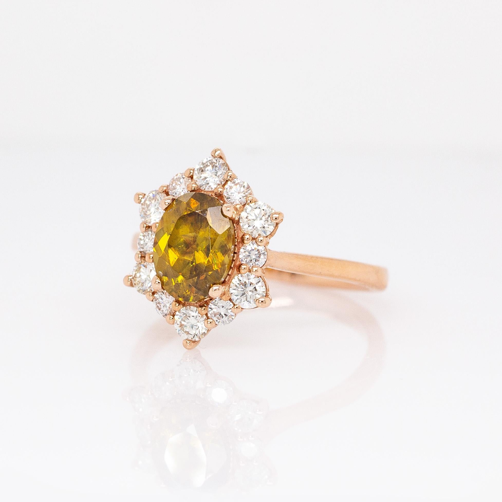 Taille ovale Bague en sphène de 1,9cts avec accents de diamants naturels : Or rose massif 14K, ovale 8x6mm en vente