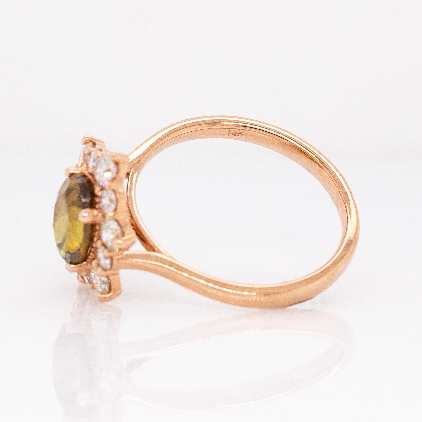 Bague en sphène de 1,9cts avec accents de diamants naturels : Or rose massif 14K, ovale 8x6mm en vente 1