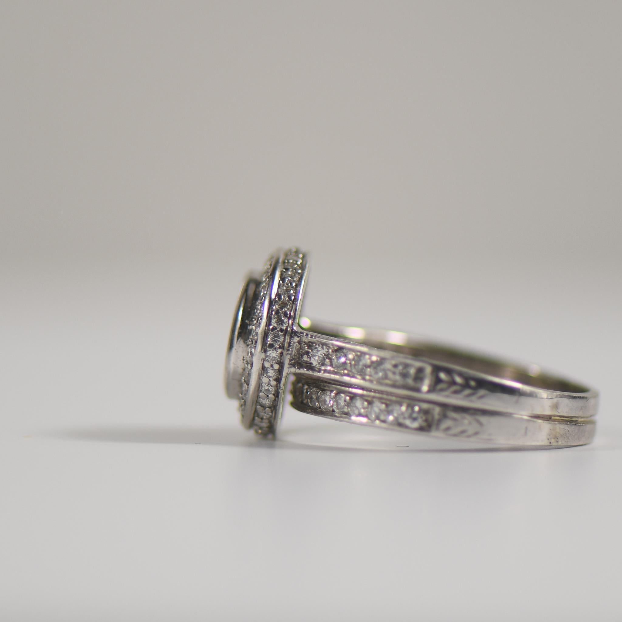 Brilliant Cut 1.9ctw Diamond Halo Wedding Set Illusion Invisible Set Ring For Sale