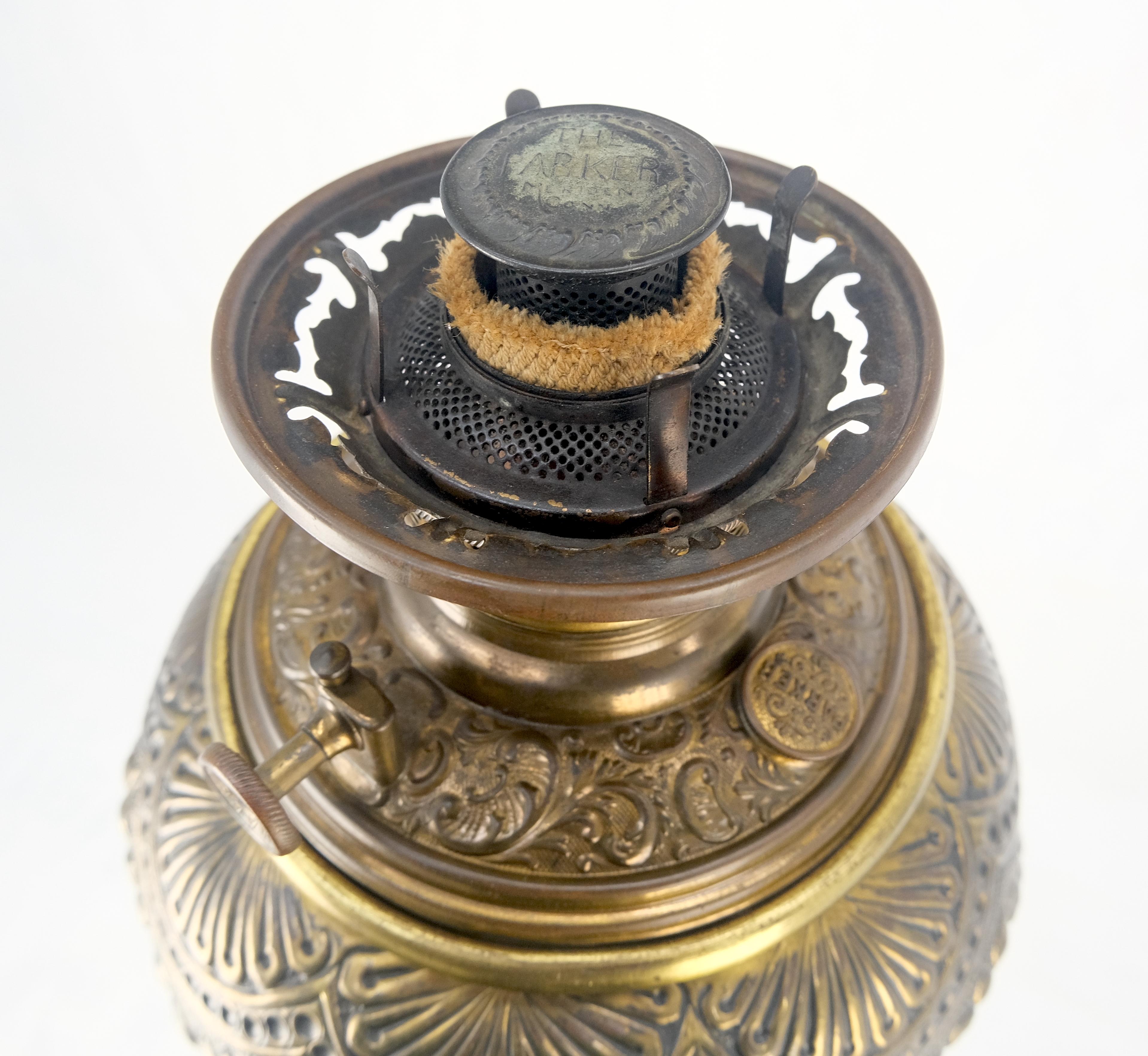 19h Jahrhundert Guss poliertem Messing Stativ Basis einstellbare Höhe Öl Flor Lampe MINT im Angebot 6