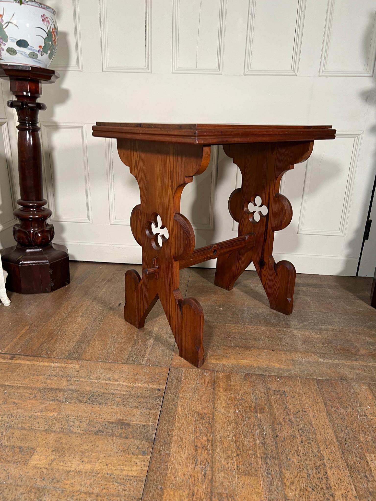 19th Century Gothic Pine Table In Good Condition For Sale In Warrington, GB