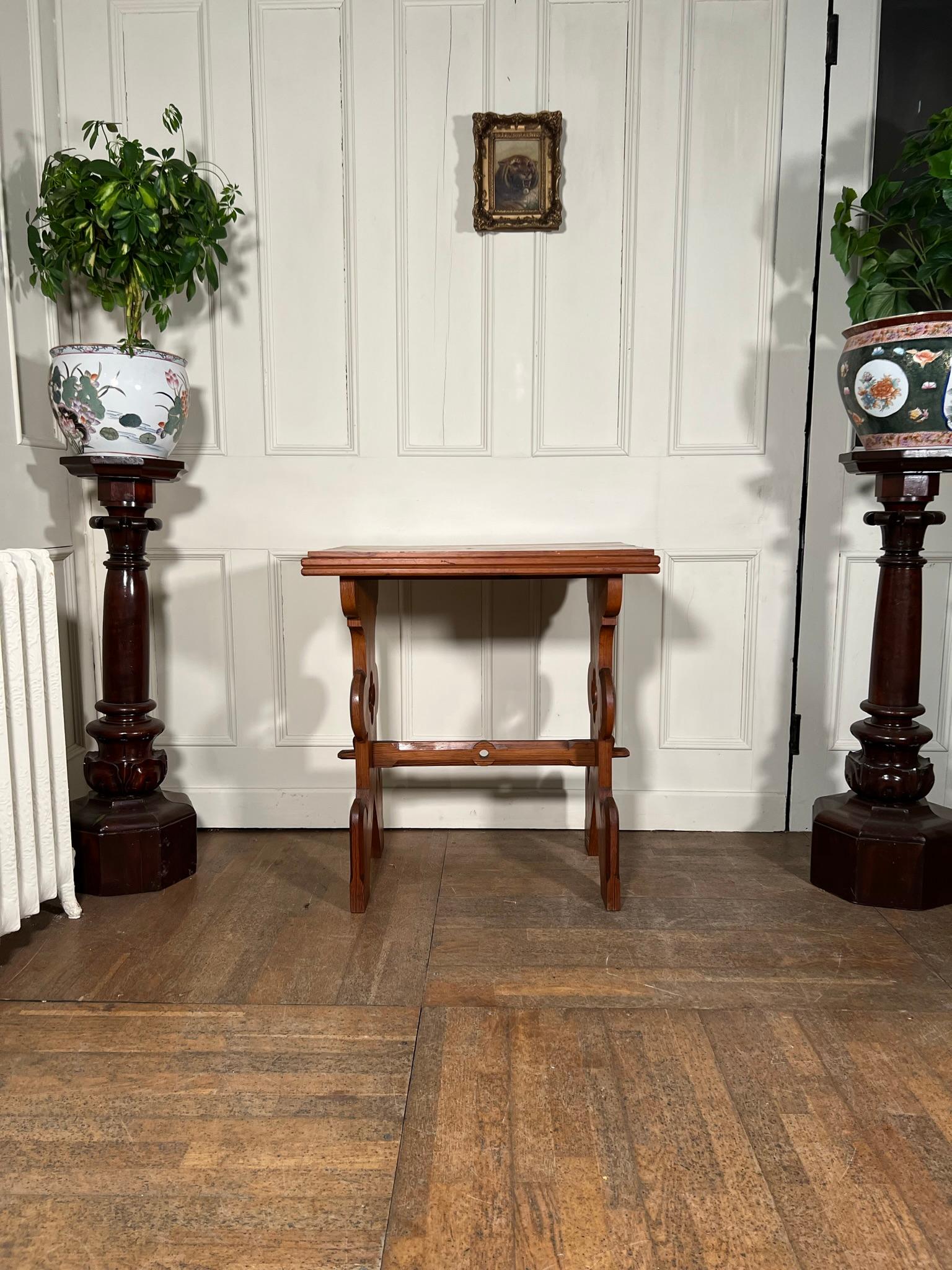 19th Century Gothic Pine Table For Sale 5