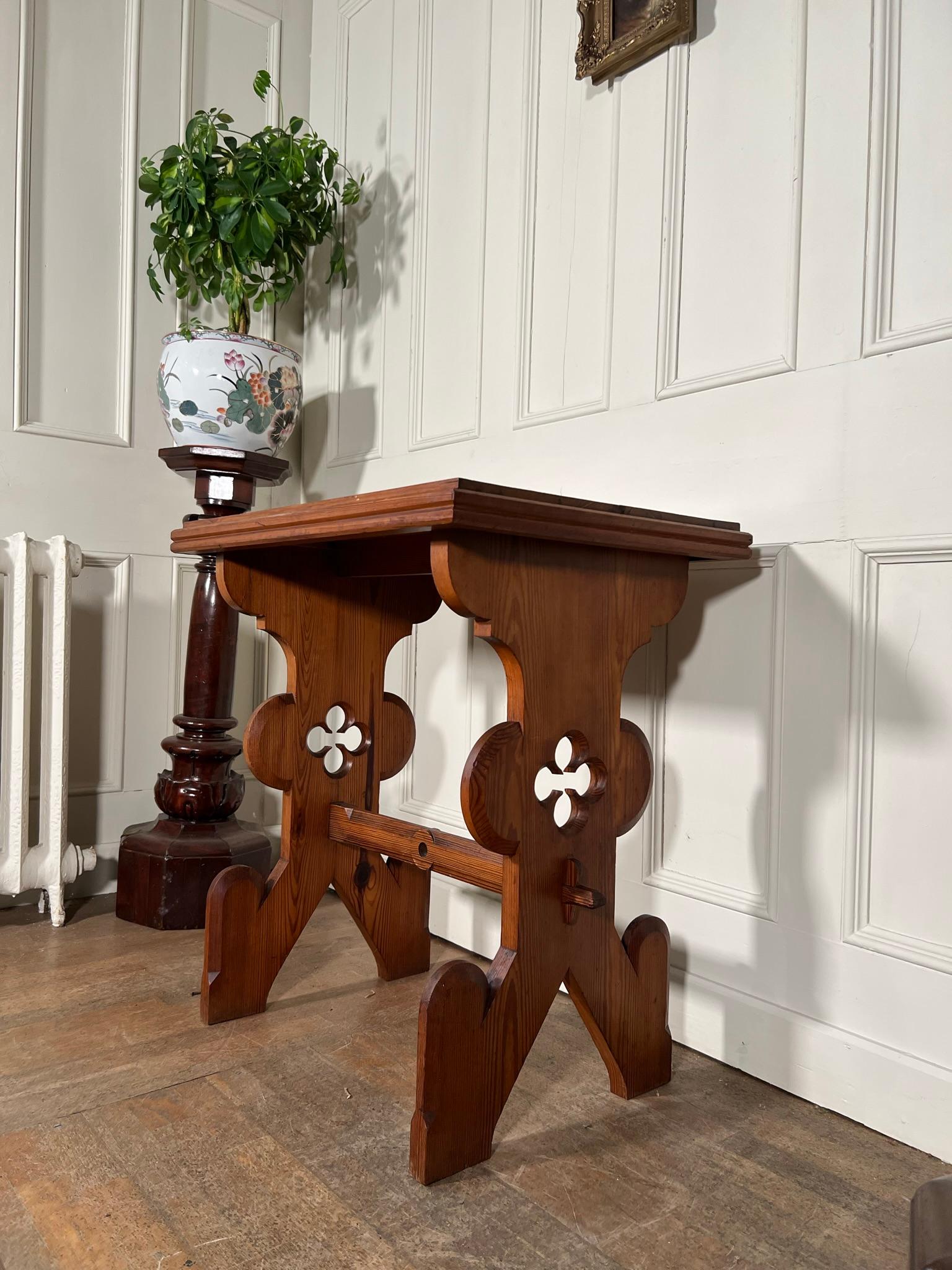 19th Century Gothic Pine Table For Sale 6