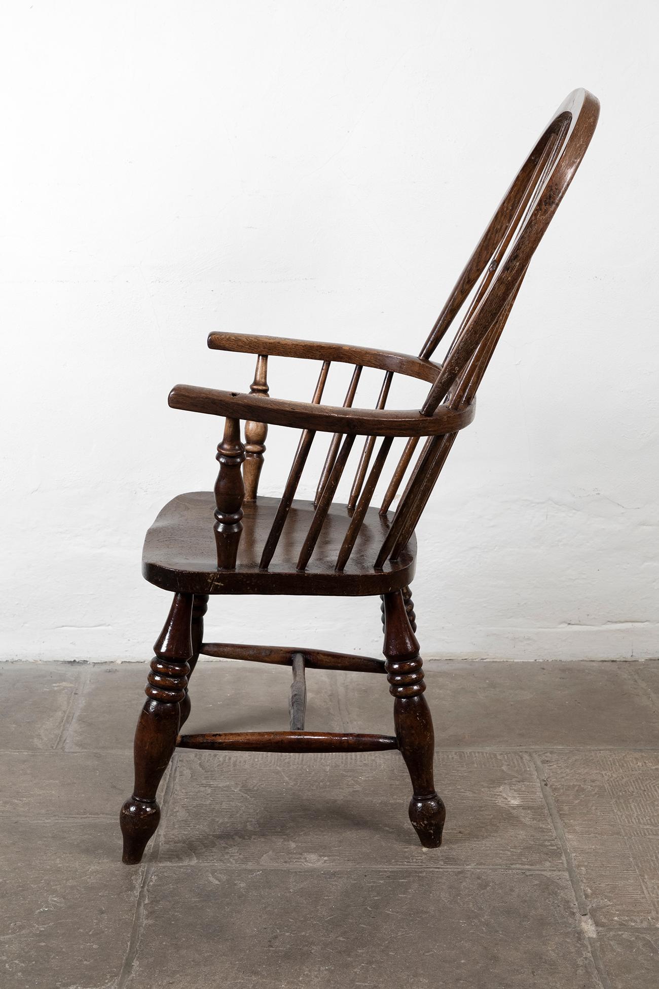 British 19h Century Windsor Armchair in Elm and Ash For Sale