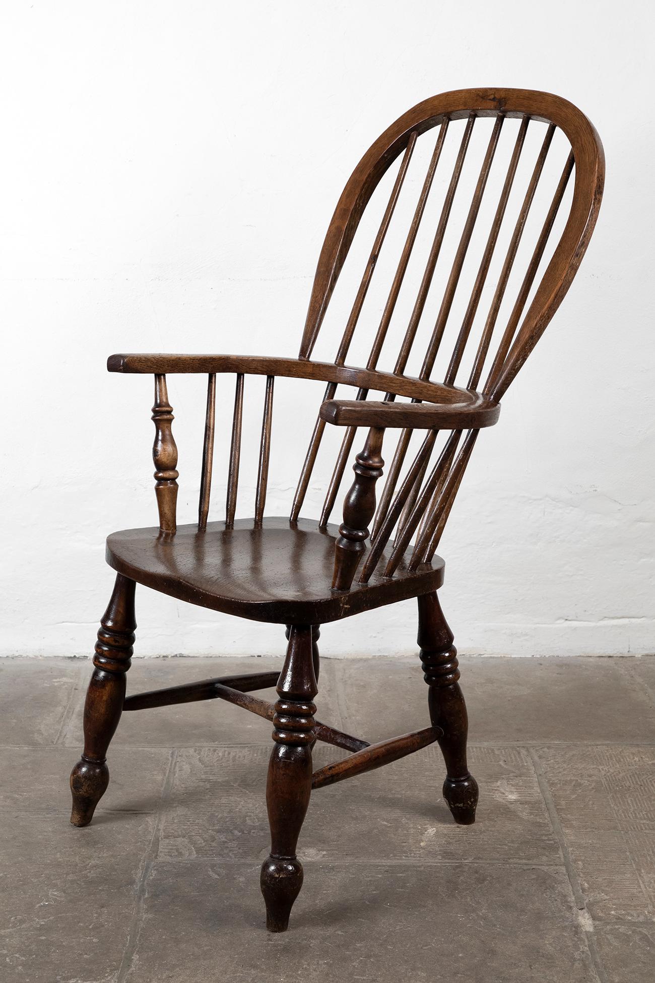 19h Century Windsor Armchair in Elm and Ash In Good Condition For Sale In Faversham, GB