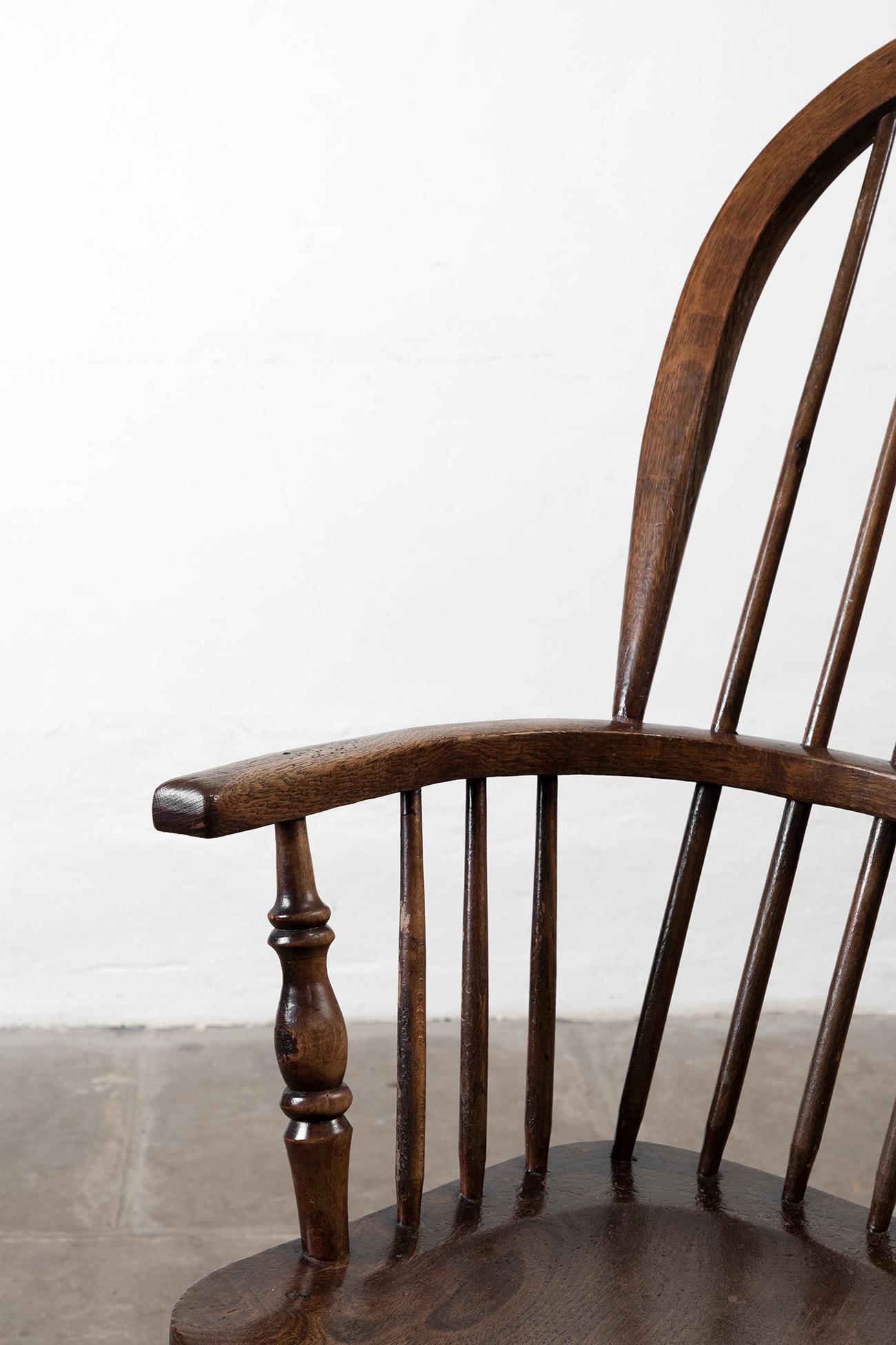 19h Century Windsor Armchair in Elm and Ash For Sale 1