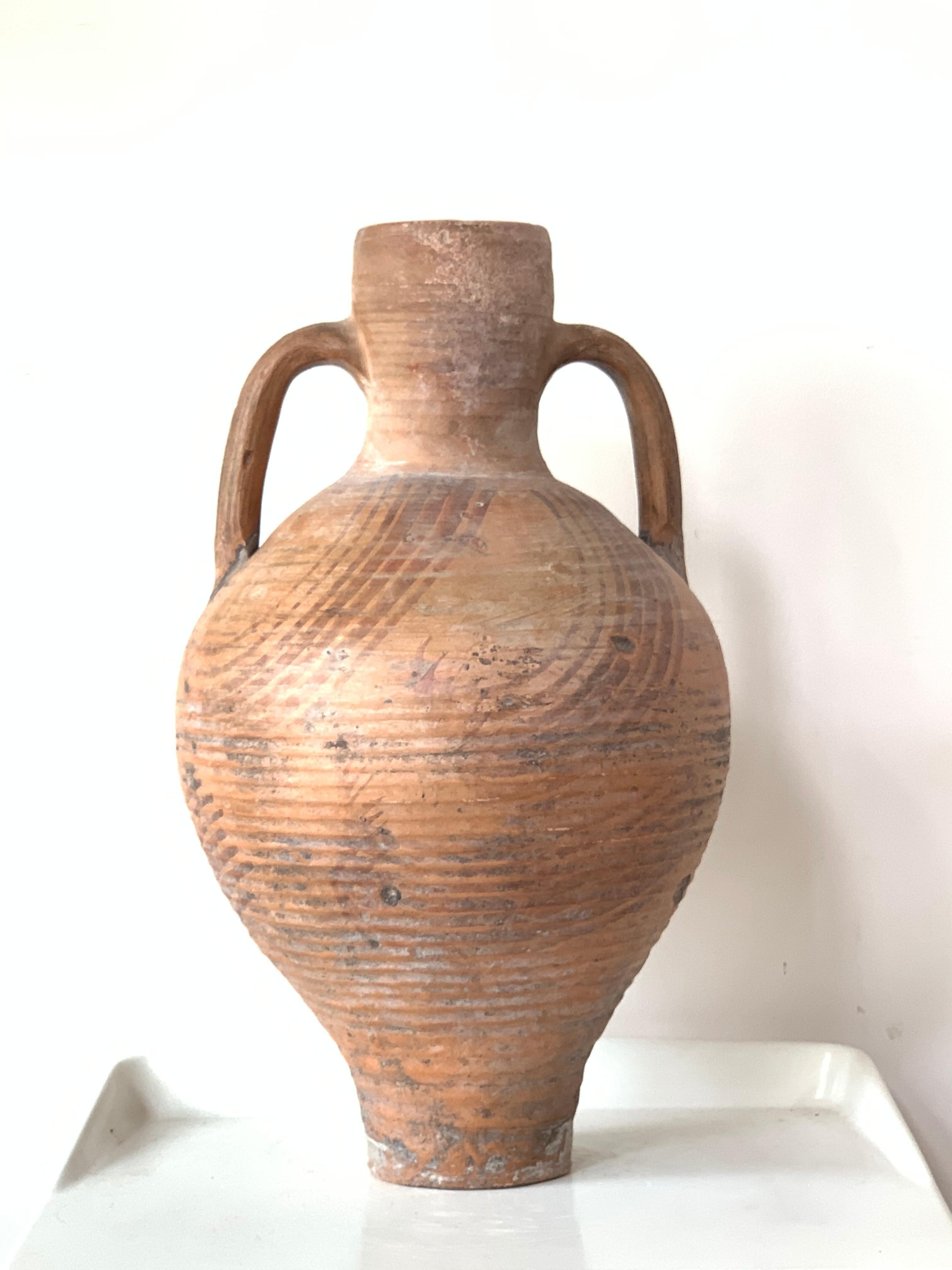 Intagliato a mano Set di tre vasi in terracotta Picher 