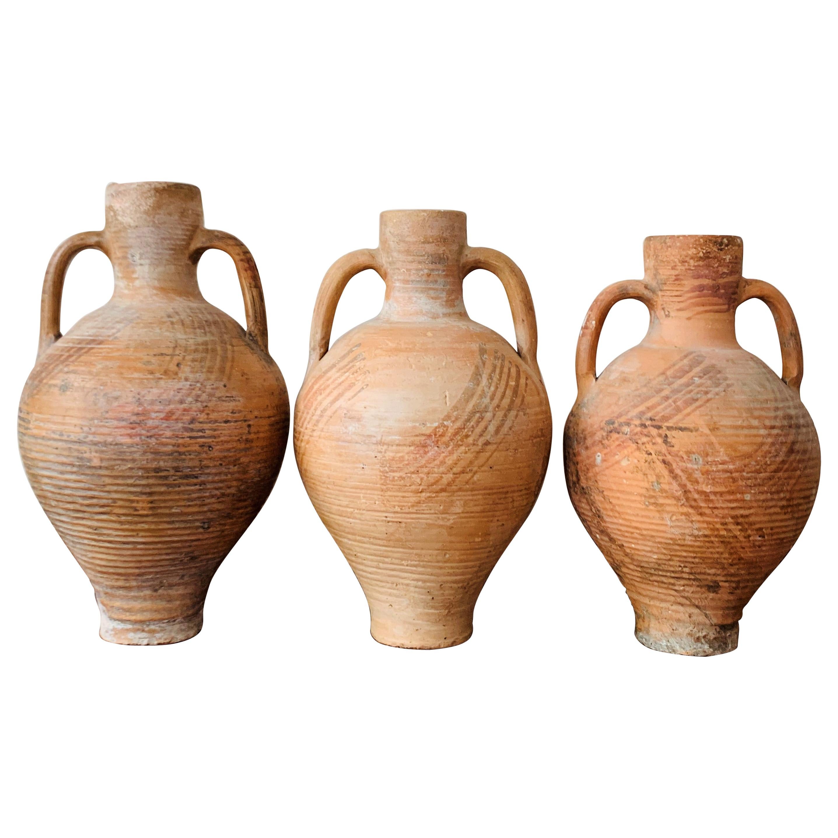 Set aus drei Krügen „Cantaro“ aus Calanda, Spanien, Terrakotta-Vase, 19. Jahrhundert
