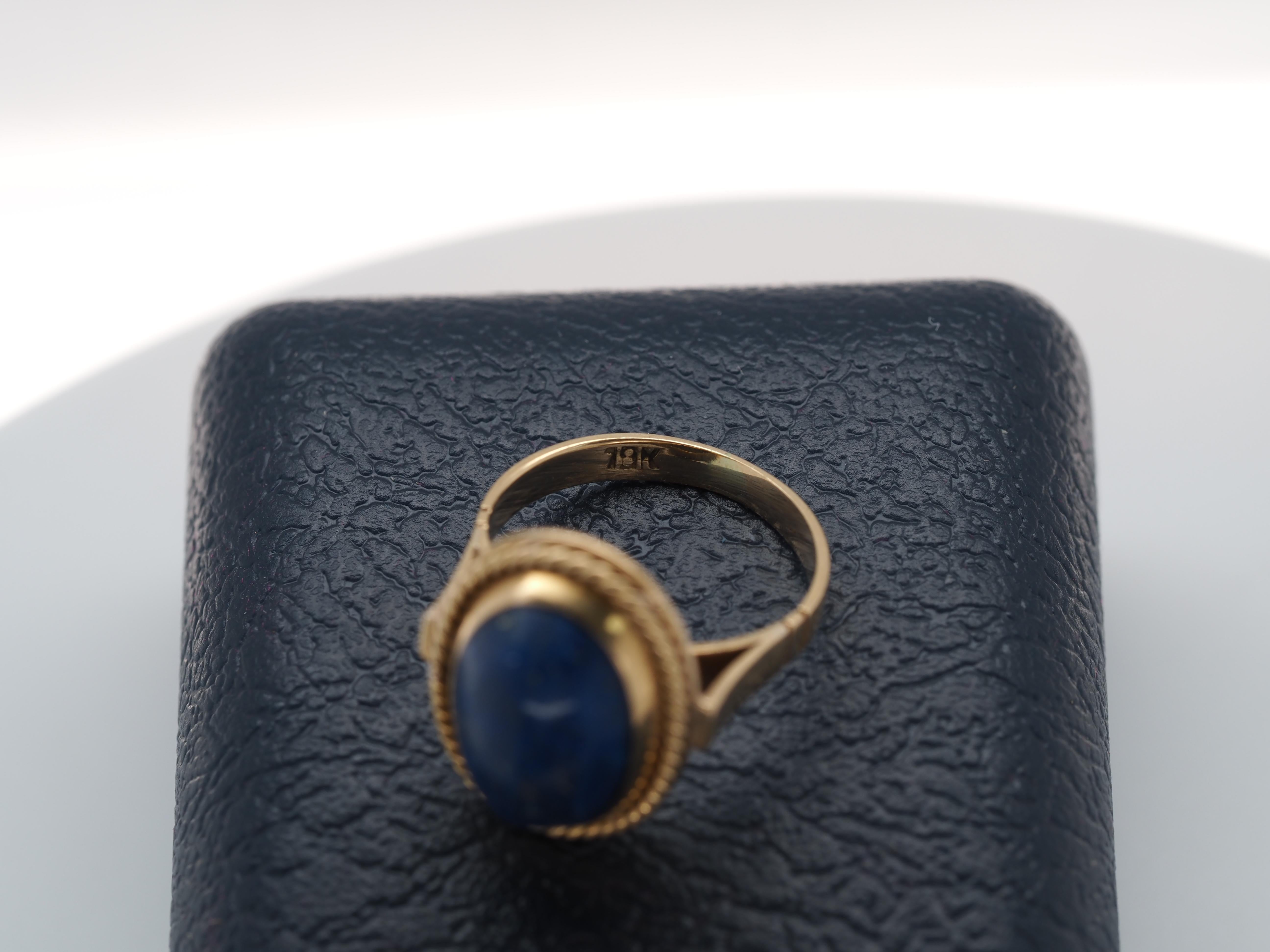 19k Yellow Gold Vintage Oval Shape Lapis Ring For Sale 2