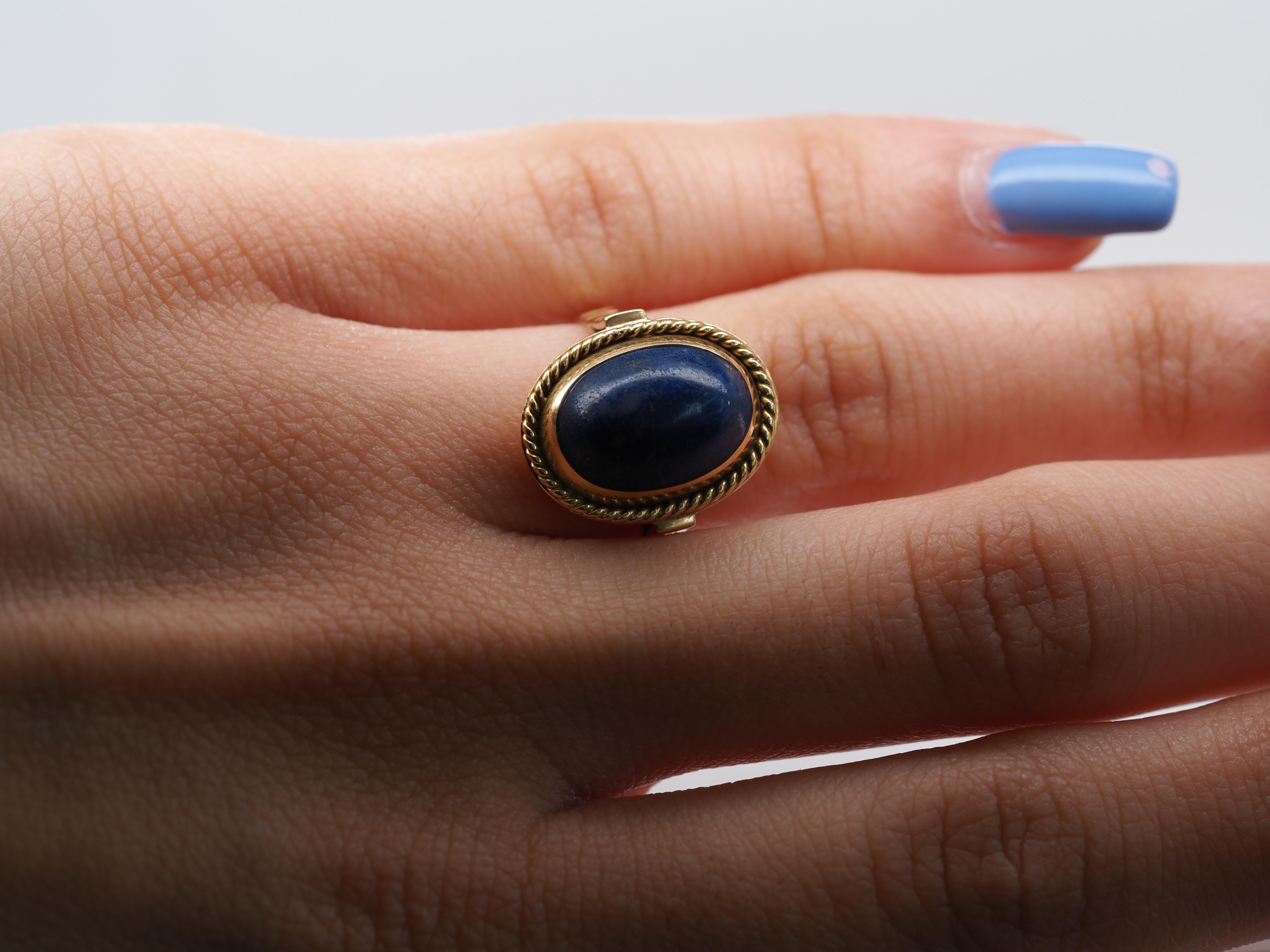 19k Yellow Gold Vintage Oval Shape Lapis Ring For Sale 4
